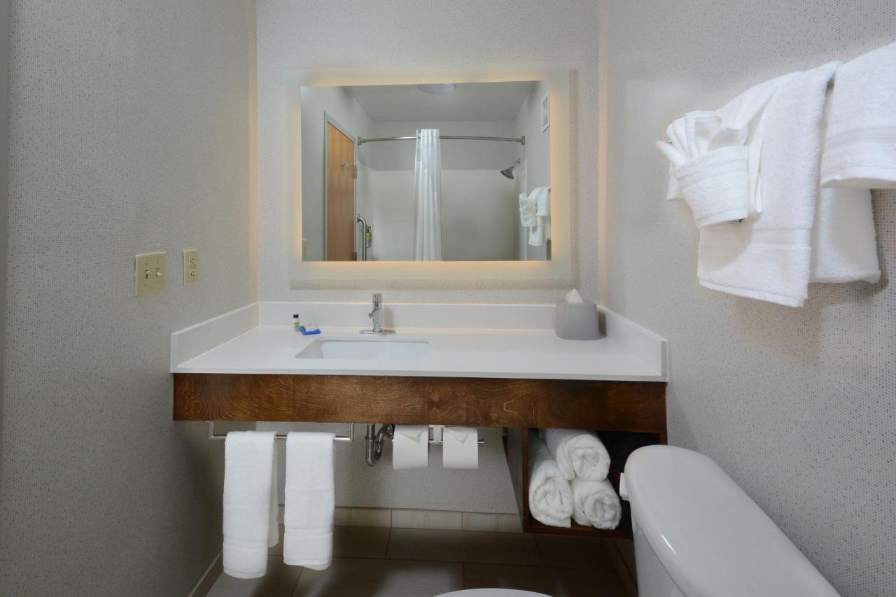 Holiday Inn Express Danville By Ihg Eksteriør bilde
