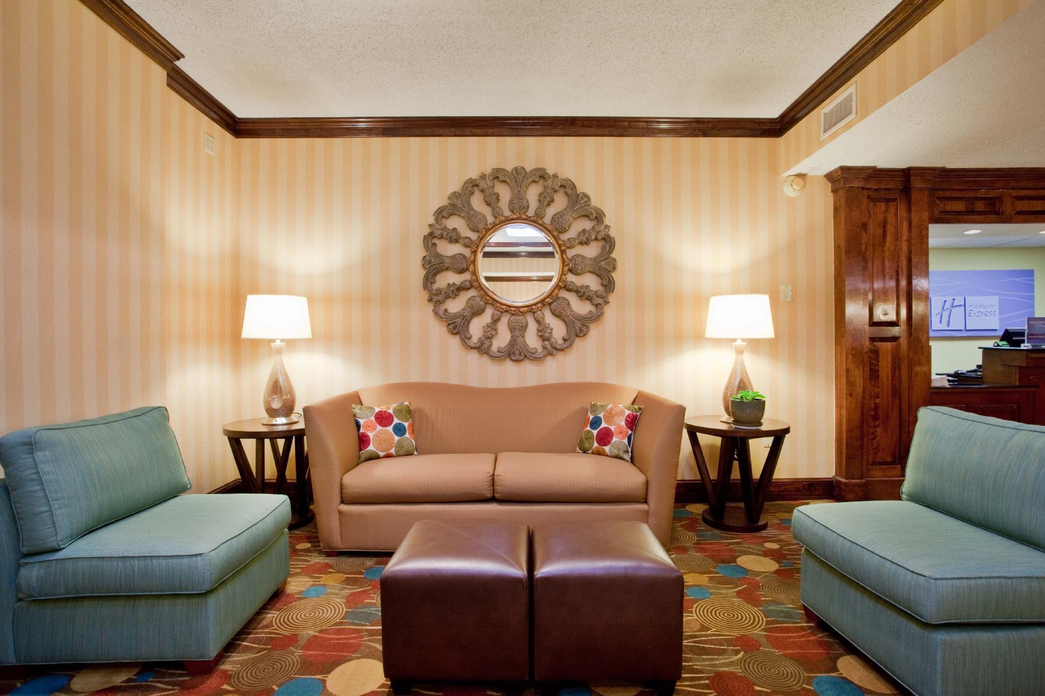 Holiday Inn Express Danville By Ihg Eksteriør bilde