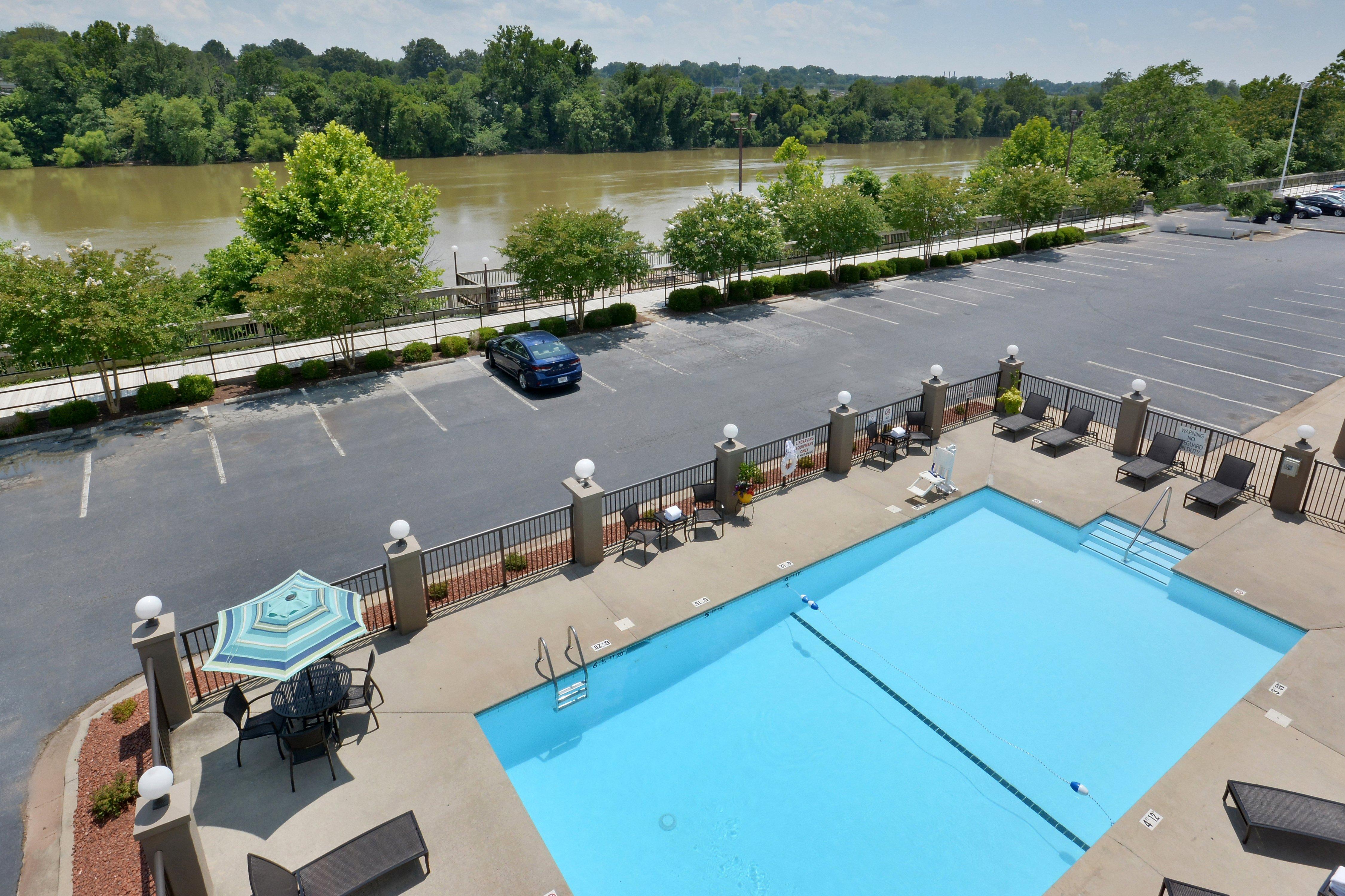 Holiday Inn Express Danville By Ihg Eksteriør bilde
