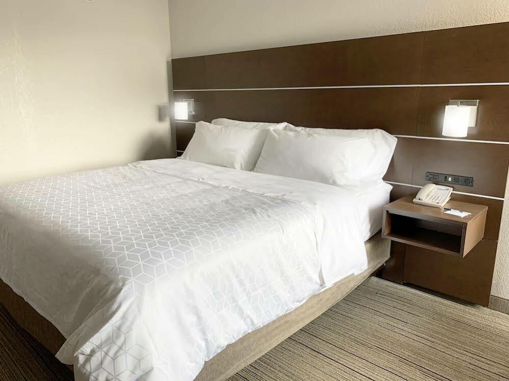 Holiday Inn Express Danville By Ihg Eksteriør bilde