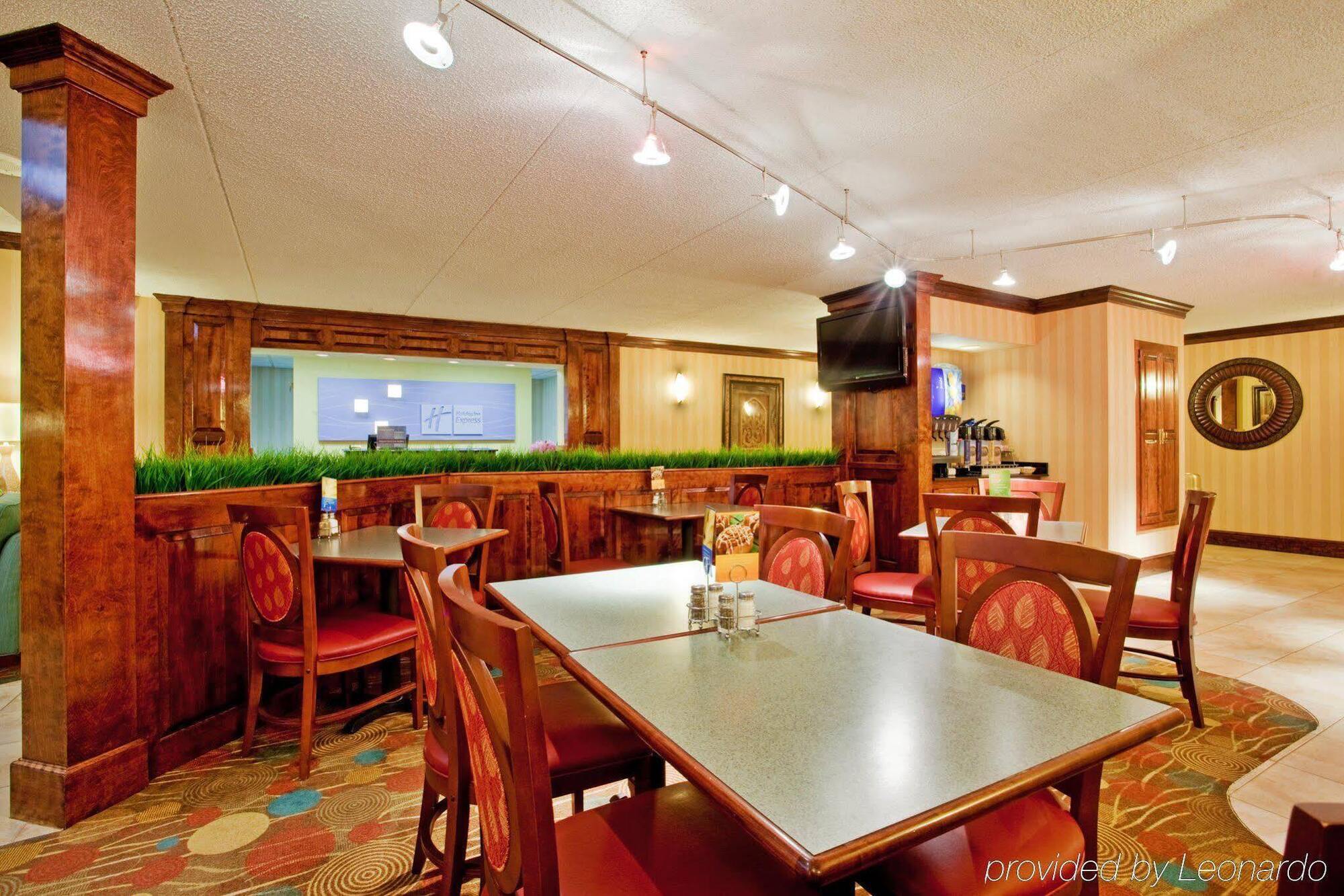 Holiday Inn Express Danville By Ihg Eksteriør bilde