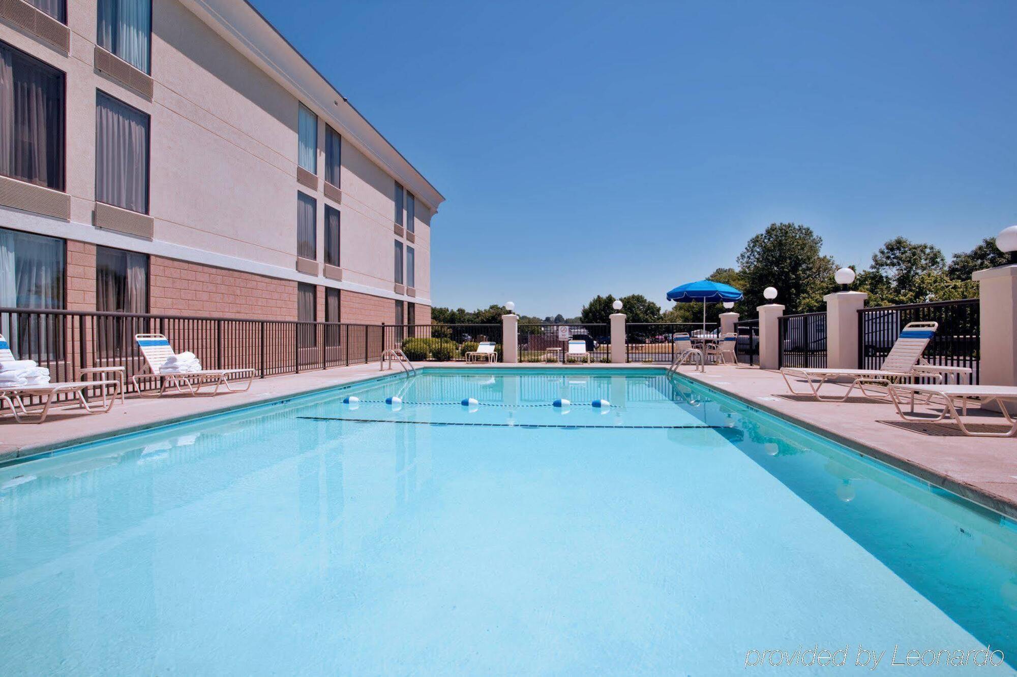 Holiday Inn Express Danville By Ihg Eksteriør bilde