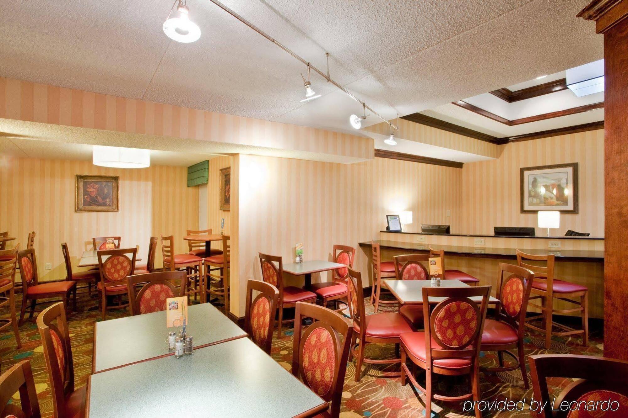 Holiday Inn Express Danville By Ihg Eksteriør bilde
